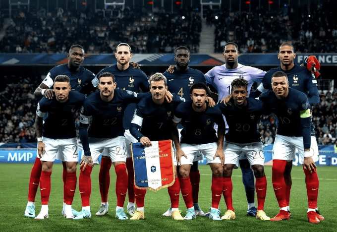 爱游戏登录-法国足球联赛热闹开局，各大球队实力差距拉大的简单介绍