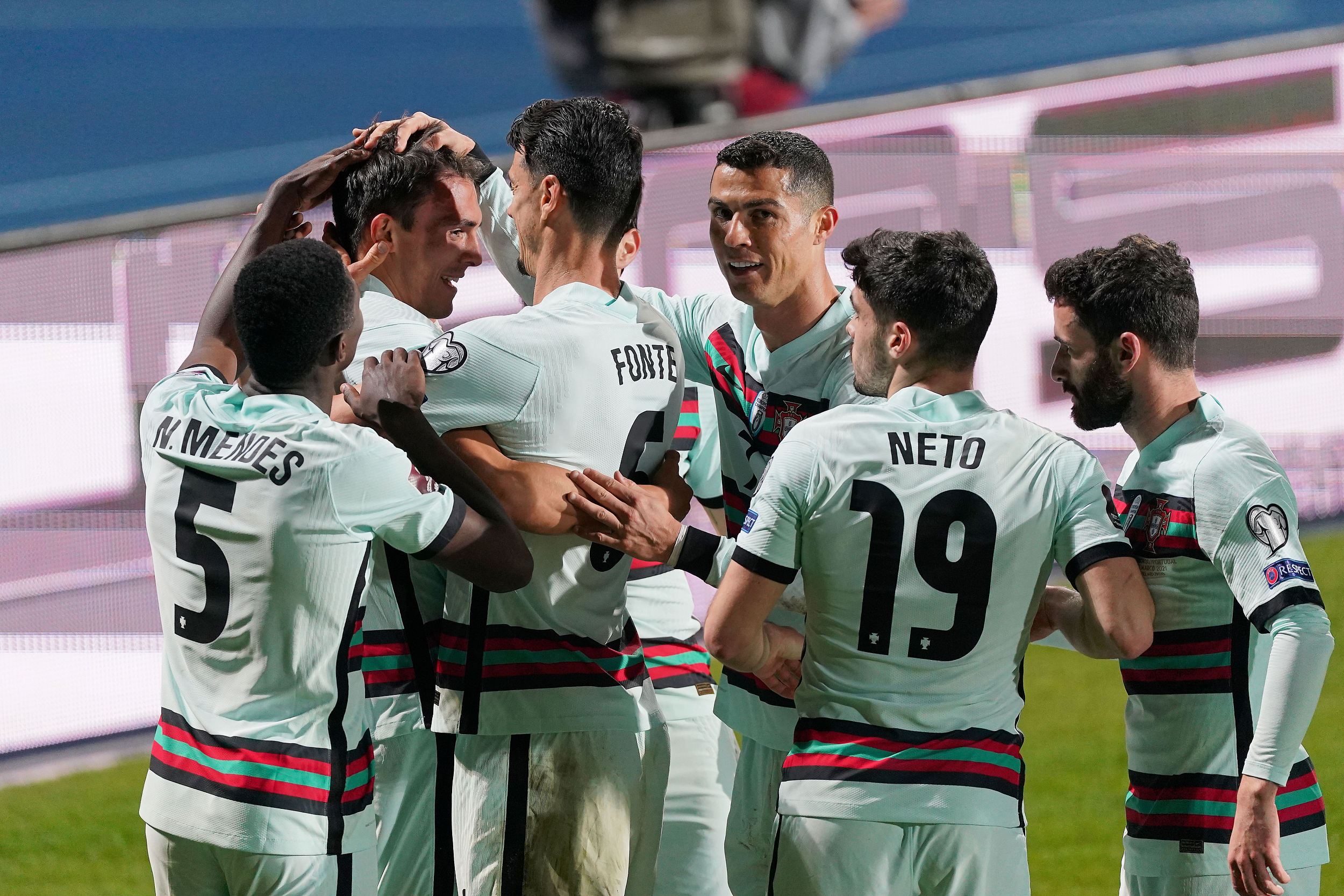 拉雷洛马逆转好战,收获胜利 拉雷洛马逆转好战,收获胜利