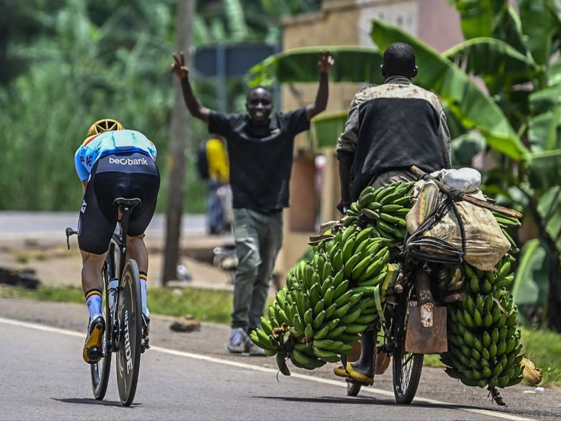 卢旺达自行车选手以小搏大胜利的简单介绍