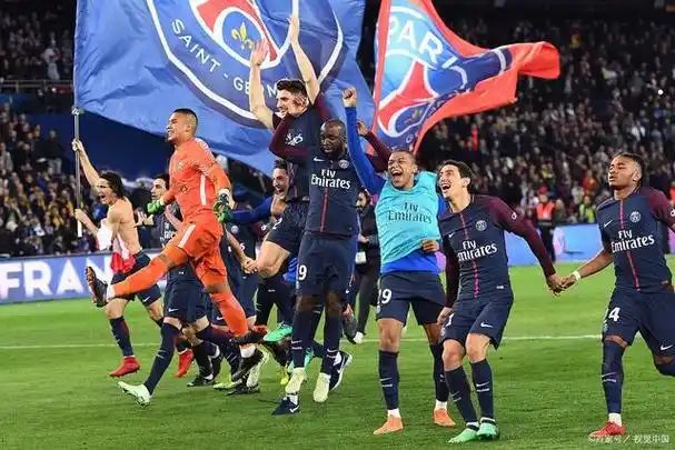 巴黎圣日耳曼球员未来之星闪耀比赛场上