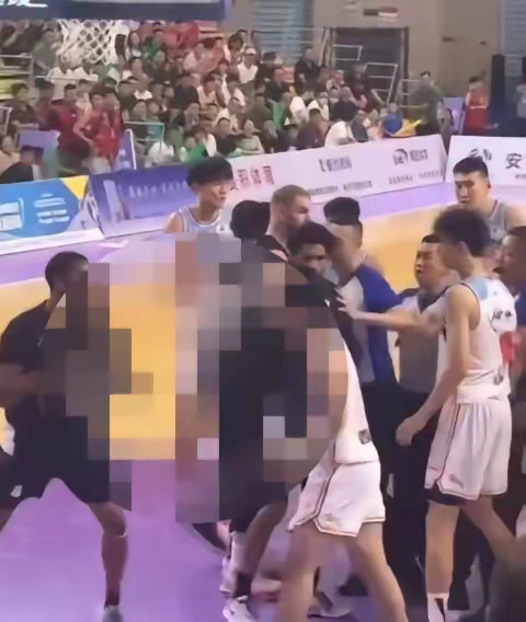 爱游戏官网入口-青海男篮再度落败，遇到积分波动