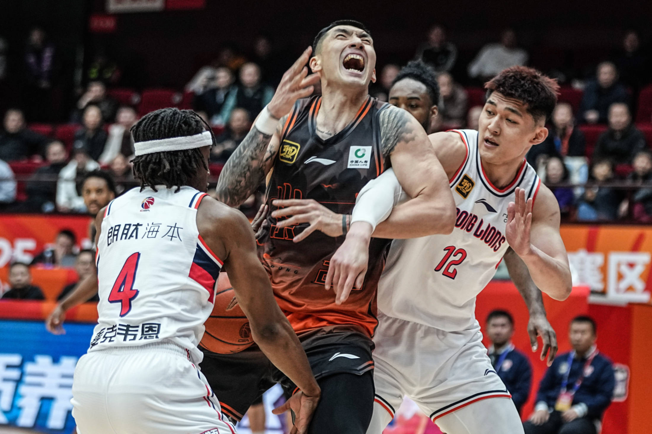 爱游戏官网-包含篮网队先驱球员退役，球队进攻端形势严峻的词条