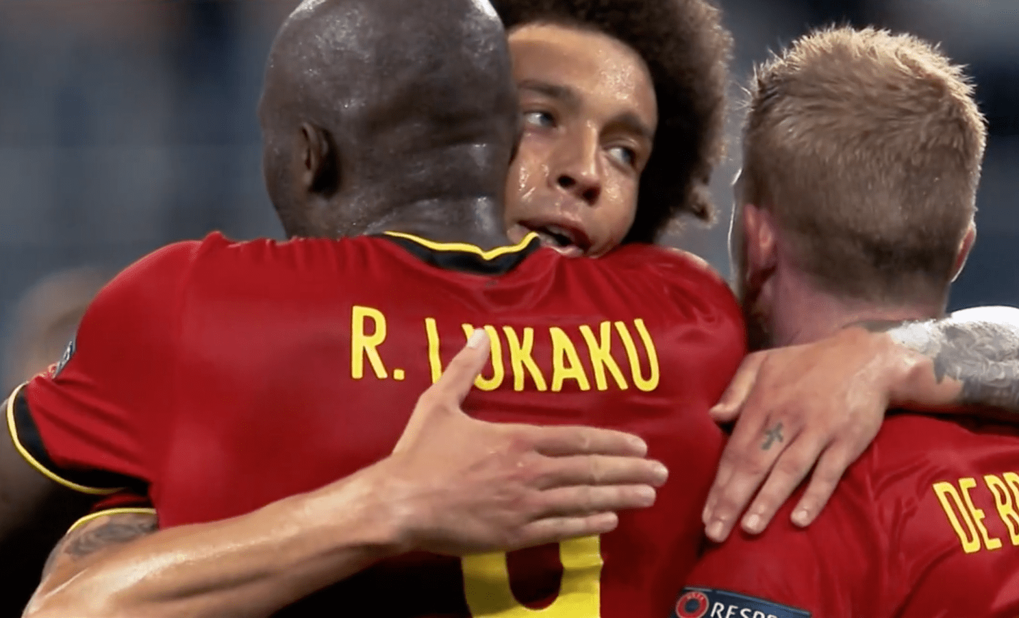 法国客场大胜芬兰，以小组第一身份晋级