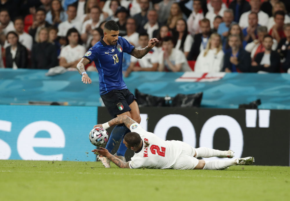 比利时队表现抢眼，击败瑞典赢得冠军