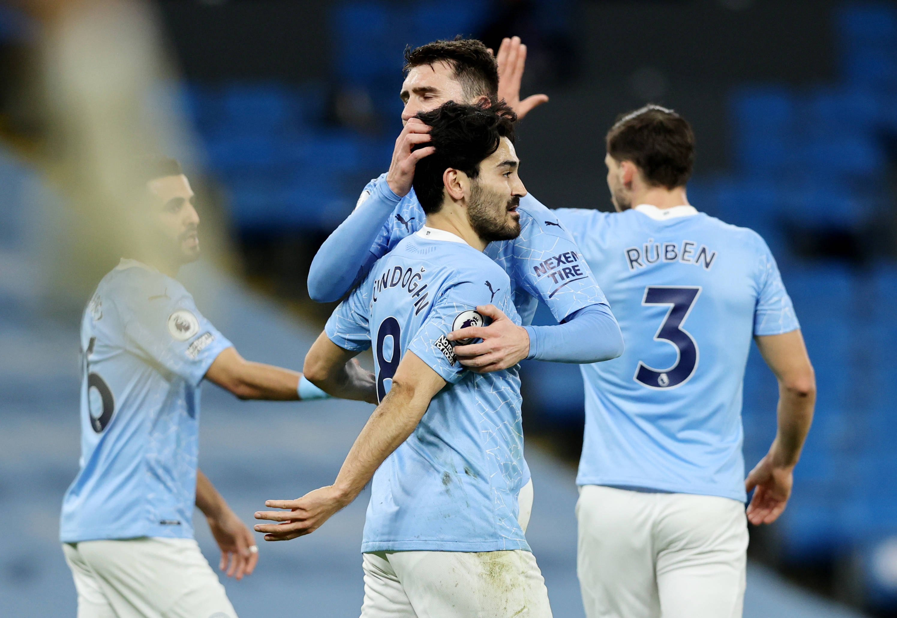 包含南安普顿两球胜过对手，轻取三分的词条