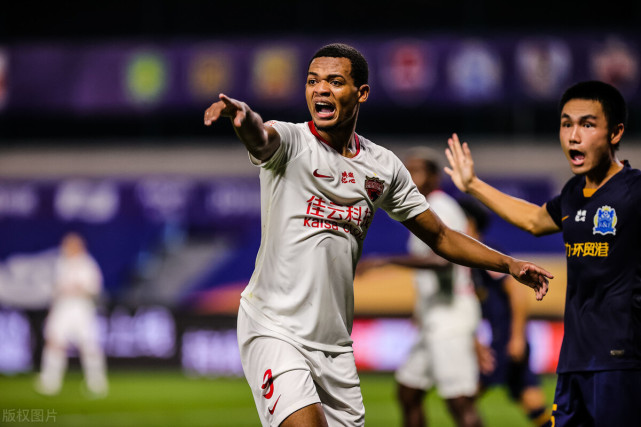 关于深圳佳兆业保持不败，主帅战术精准，球员状态逐渐调整的信息